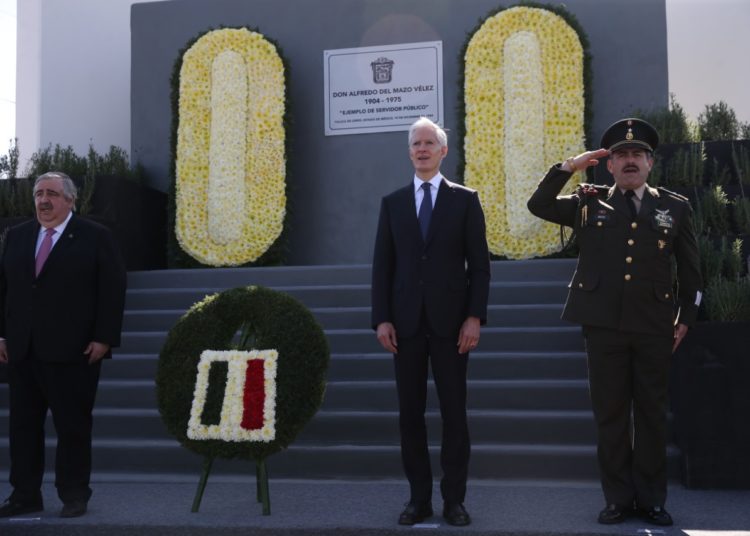 Encabeza Del Mazo Maza ceremonia por 47 Aniversario Luctuoso del exmandatario estatal Alfredo Del Mazo Vélez
