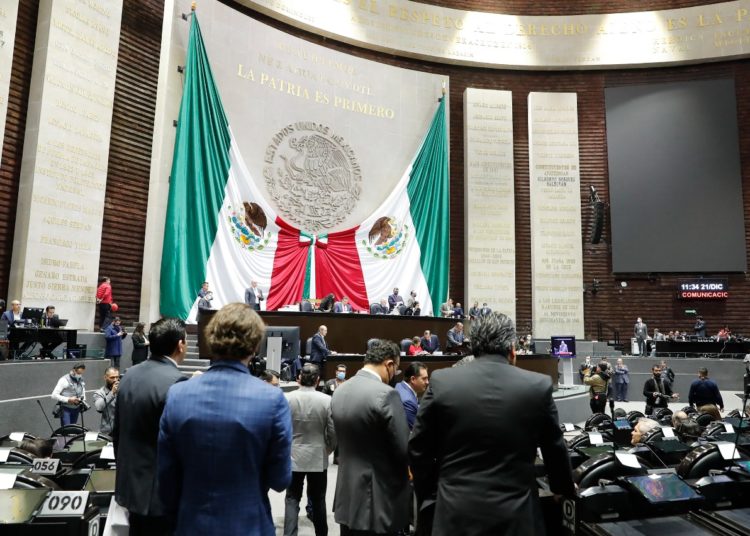 Legisladores frenan nombramiento de embajador en Canadá