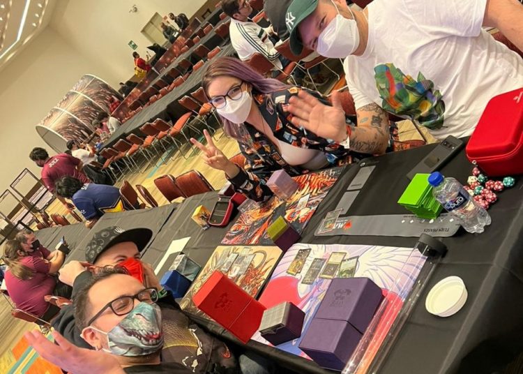 Pandemia potencializa el juego virtual de cartas intercambiables y abre puertas a emprendedores