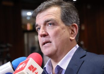 Alerta diputado que 2023 será mas difícil en materia de salud por falta de medicamentos