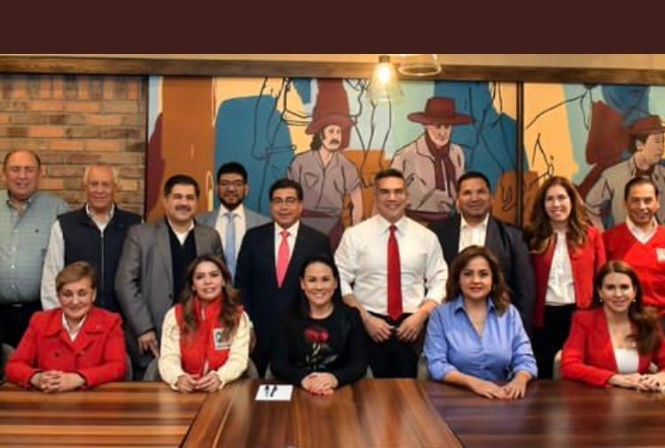 Estructura del PRI mexiquense cierra filas con Alejandra Del Moral