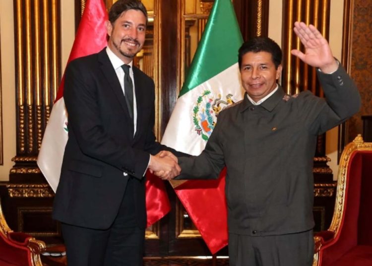 Perú da 72 horas al embajador mexicano para que abandone el país