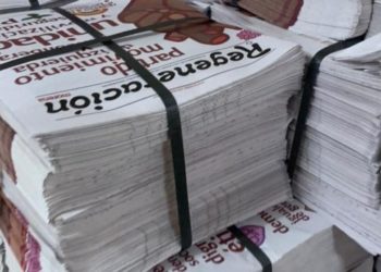 Denuncian cientos de ejemplares impresos del periódico “Regeneración” de Morena en la Cámara de Diputados