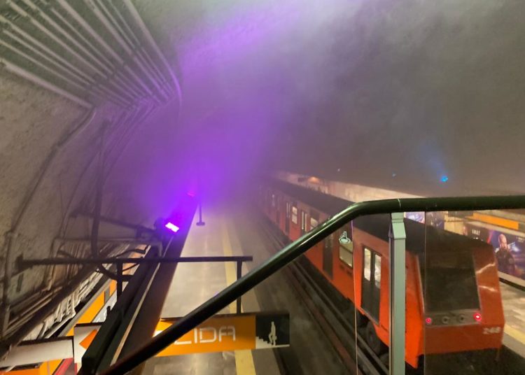 Reportan al menos 20 personas afectadas por humo en estación Barranca del Muerto del Metro