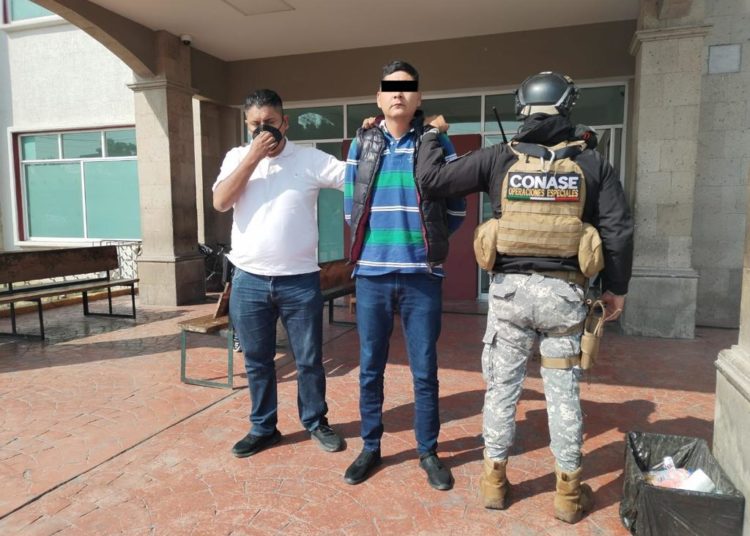 Detienen en Edoméx a hombre buscado por secuestro en Querétaro