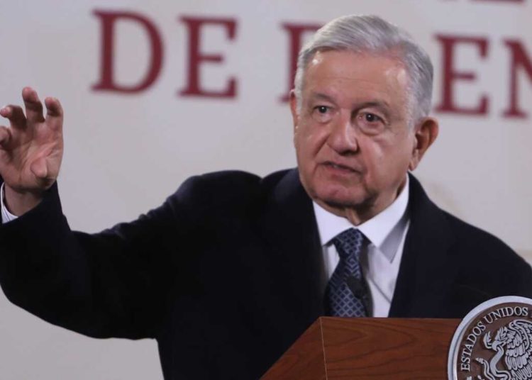 Alejandro Gertz Manero no tiene cáncer, asegura López Obrador