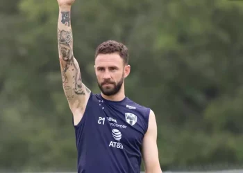 PRD denuncia ante el INE a Adán Augusto López por saludos de futbolistas en redes sociales