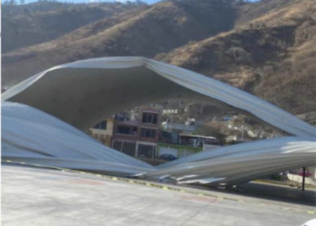 Se desploma domo de unidad deportiva en Chiapas, deja 11 heridos