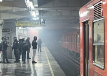 Usuarios reportan retrasos de más de 30 minutos en la Línea 9 del Metro