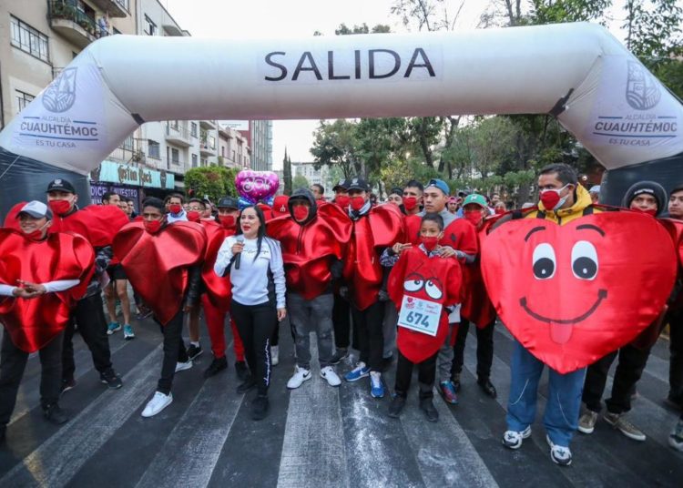 Con Sandra Cuevas al frente, Cuauhtémoc celebra segunda Carrera del Amor y la Amistad