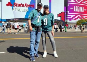 Exabogado del Rébsamen y hoy contralor de Sheinbaum disfruta del Super Bowl