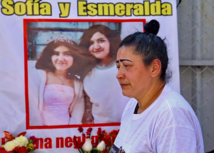 Ebrard y Monreal se reúnen en privado