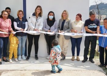 Entrega Huixquilucan casas a familias vulnerables