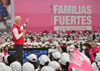 Aprovechan amas de casa las capacitaciones que ofrece el Salario Rosa para crear sus propios negocios: Alfredo Del Mazo