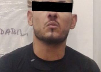 Rescatan a 10 personas secuestradas en tienda de autoservicio en Monterrey