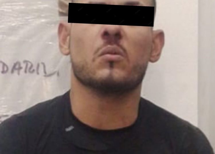 Rescatan a 10 personas secuestradas en tienda de autoservicio en Monterrey