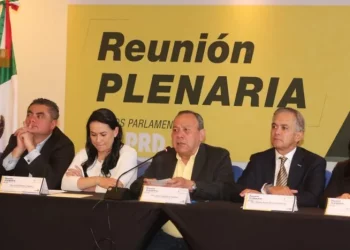 Crece 19 puntos preferencia electoral por Alejandra Del Moral, revela encuesta de Reforma