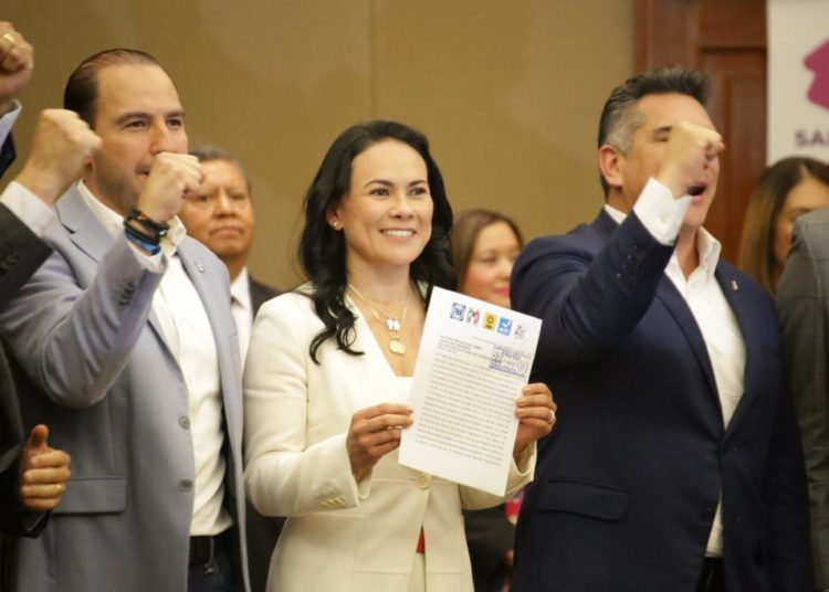 Presenta Alejandra Del Moral solicitud de registro ante el IEEM como candidata a la gubernatura del Estado de México