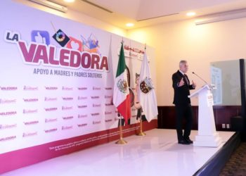 Presenta Alejandra Del Moral solicitud de registro ante el IEEM como candidata a la gubernatura del Estado de México