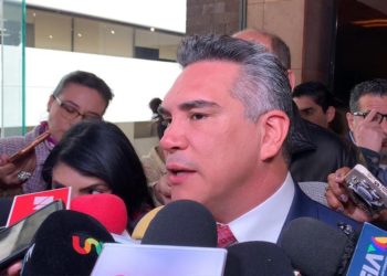 Dirigencia del PRI respetará decisión de senadores sobre su coordinación: Alejandro Moreno