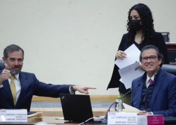 Ordena tribunal restituir a Edmundo Jacobo en INE
