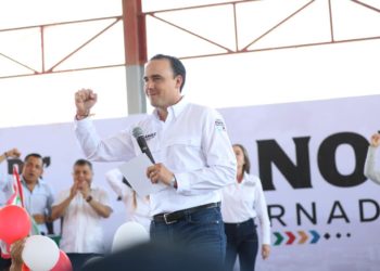 Repunta Manolo Jiménez tras debate en Coahuila