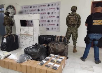 Personal de la Armada de México detiene a siete personas presuntamente integrantes de un grupo delictivo en el estado de Colima