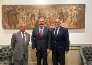 Hutchison Ports ICAVE implementa tecnología Shore Tensión contra climas severos