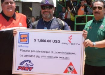Proyecta Industrial de México fomenta el deporte infantil a través de patrocinio a equipo de béisbol