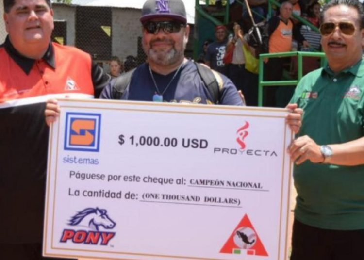 Proyecta Industrial de México fomenta el deporte infantil a través de patrocinio a equipo de béisbol