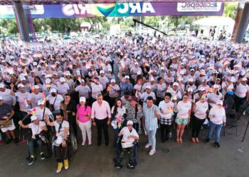 Ecatepec entrega tarjeta Arcoíris a mil 500 personas LGBTTTIQ+