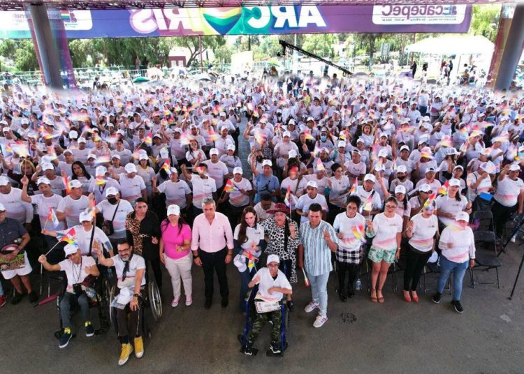 Ecatepec entrega tarjeta Arcoíris a mil 500 personas LGBTTTIQ+