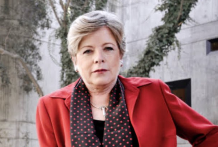 Alicia Bárcena será la nueva titular de la Cancillería, en sustitución de Ebrard