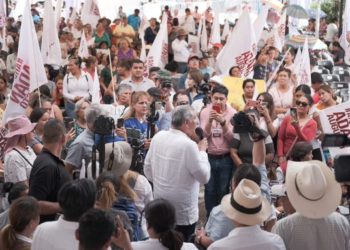 Acusa Adán Augusto a medios de emprender campaña en su contra