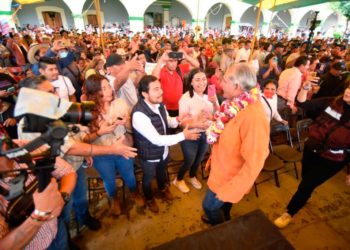 Adán Augusto López reafirma su apoyo a programas sociales