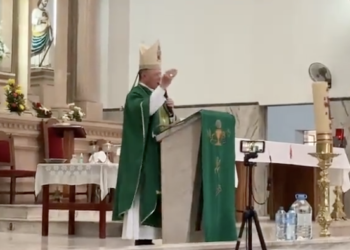 Obispo pide a AMLO un día de luto, en lugar de festejos