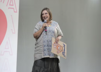 Xóchitl Gálvez denuncia a AMLO por violencia política de género