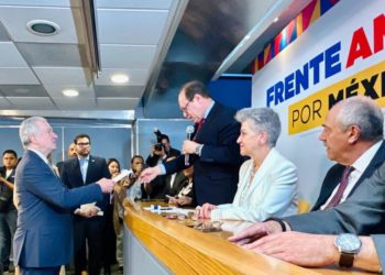 Adiós a Andrés: Santiago Creel se registra como primer candidato presidencial de oposición