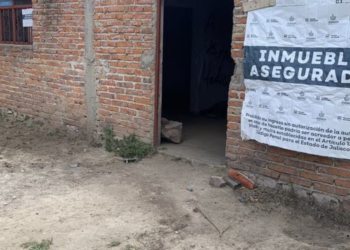 Aseguran finca donde supuestamente fotografiaron a los 5 jóvenes desaparecidos; hallan manchas hemáticas y calzado