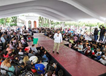 Gobernadores evitan distribución de libros: Adán Augusto