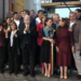 AMLO entrega bastón de mando a Claudia Sheinbaum frente a simpatizantes