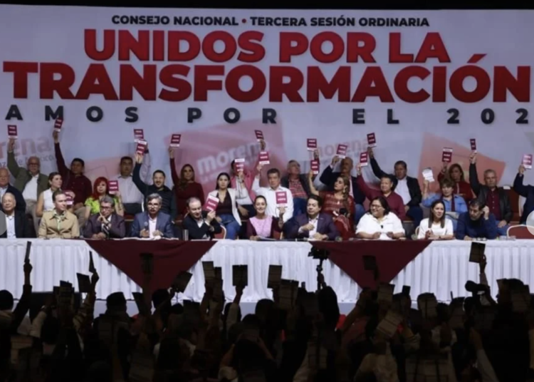 Sheinbaum recibe constancia como Coordinadora de Defensa de la 4T