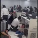 Balacera en Terminal 1 del AICM provoca intensa movilización policiaca Una balacera provocó momentos de pánico en la Terminal 1 del Aeropuerto Internacional de la Ciudad de México (AICM), servicios de emergencia arribaron a la zona para atender la situación, donde se encontraron al menos dos casquillos percutidos. En el interior de la terminal aérea las personas se resguardaron de los balazos.