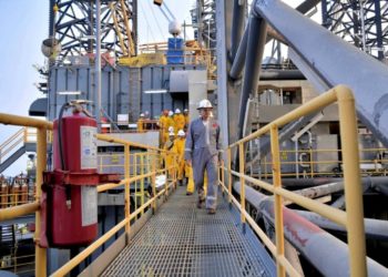 En 2024 PEMEX generará 1.2 millones de barriles diarios de combustibles