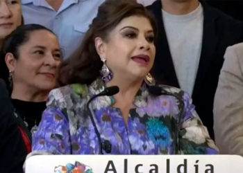 Pide Clara Brugada licencia y va por el Gobierno de la CDMX