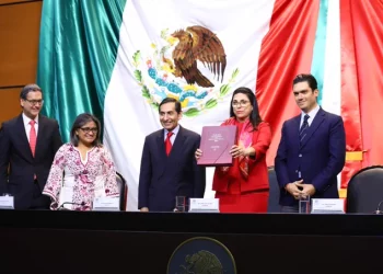 Paquete Económico 2024 garantizará una transición ordenada, dice Hacienda en la entrega en San Lázaro