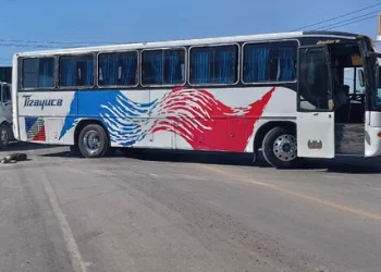 Transportistas comienzan a liberar autopista México-Pachuca tras 8 horas de bloqueo