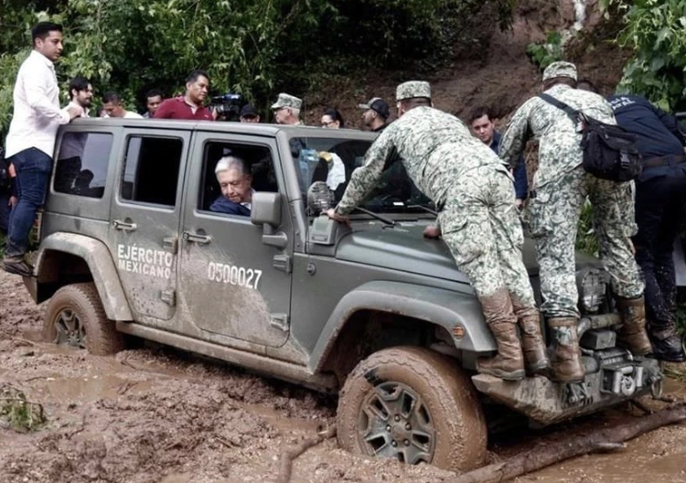 Se reúne AMLO con gabinete y autoridades de Guerrero en Acapulco