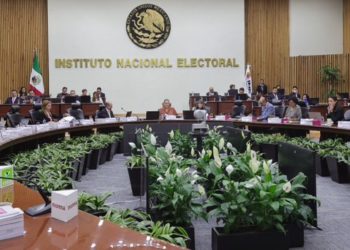 INE rechaza paridad en gubernaturas