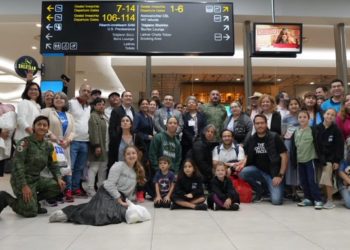 Avión de la FAM con 143 mexicanos realiza última escala en Raleigh-Durham, EU